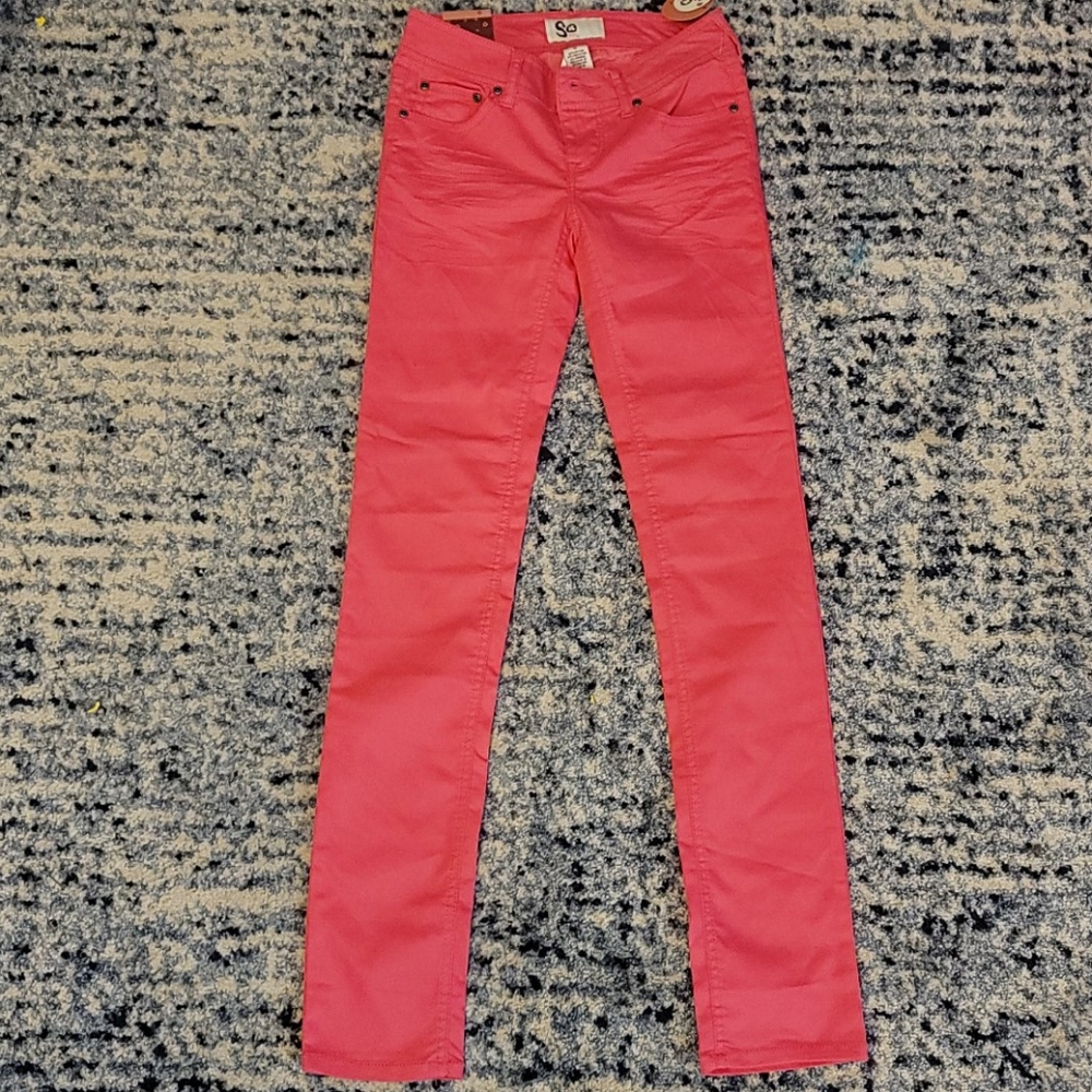 So stretchy low rise skinny jean